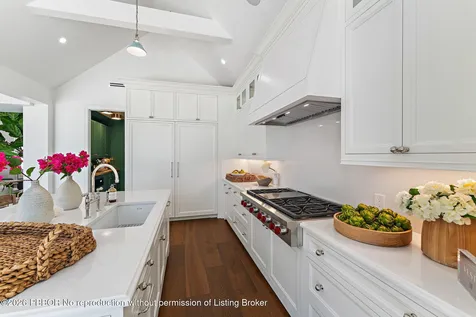 43 N Beach Road Jupiter Island FL 33455