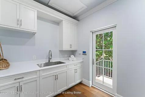 43 N Beach Road Jupiter Island FL 33455