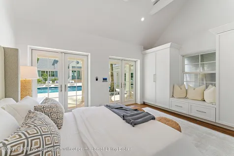 43 N Beach Road Jupiter Island FL 33455
