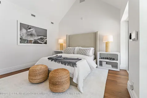 43 N Beach Road Jupiter Island FL 33455