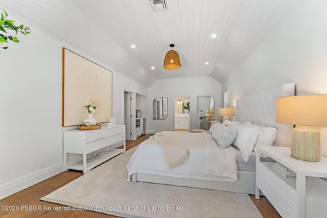 43 N Beach Road Jupiter Island FL 33455