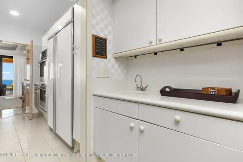 2 N Breakers Row Palm Beach FL 33480