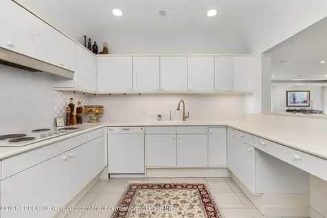 2 N Breakers Row Palm Beach FL 33480
