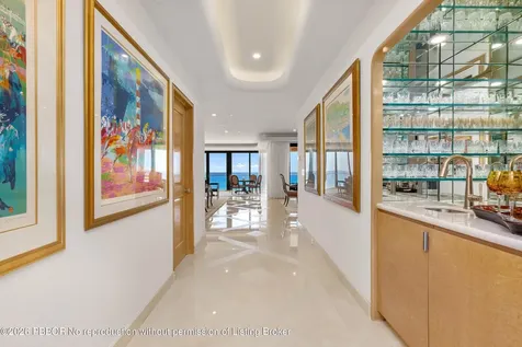 2 N Breakers Row Palm Beach FL 33480