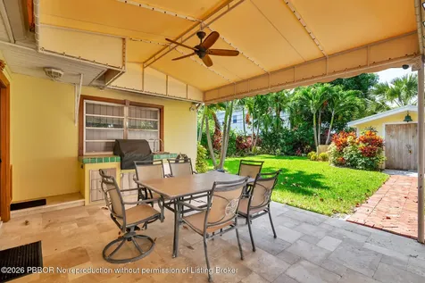 326 Marlborough Place West Palm Beach FL 33405