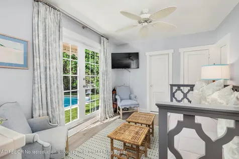 3213 Vincent Road West Palm Beach FL 33405