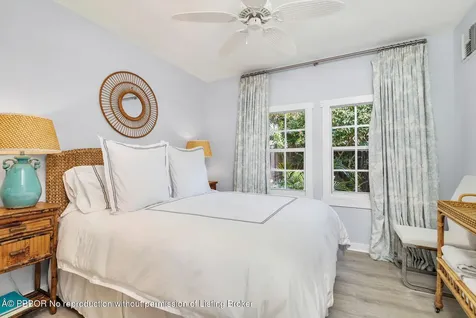 3213 Vincent Road West Palm Beach FL 33405