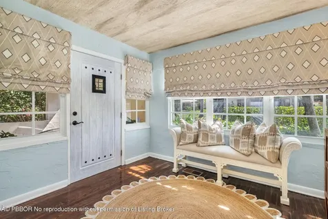 3213 Vincent Road West Palm Beach FL 33405
