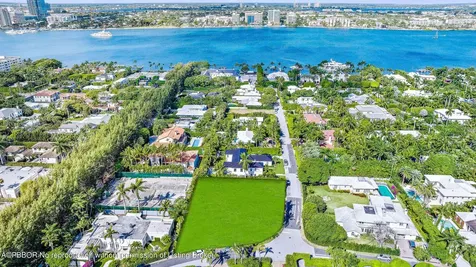 202 Coral Lane Palm Beach FL 33480