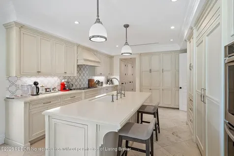 210 Emerald Lane Palm Beach FL 33480