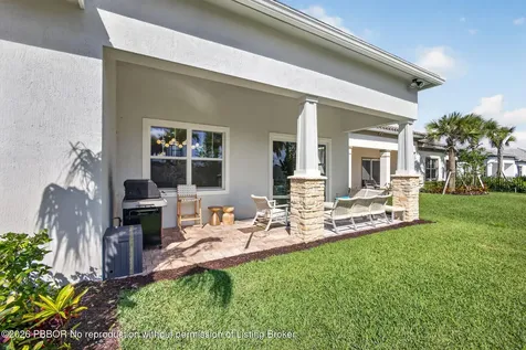 10546 Northbrook Circle Palm Beach Gardens FL 33412