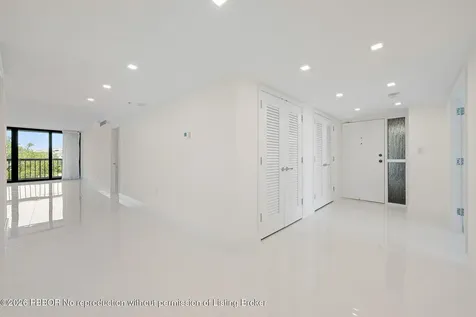2450 Presidential Way West Palm Beach FL 33401