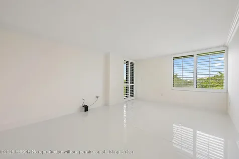 2450 Presidential Way West Palm Beach FL 33401