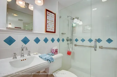250 Bradley Place Palm Beach FL 33480