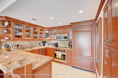 250 Bradley Place Palm Beach FL 33480