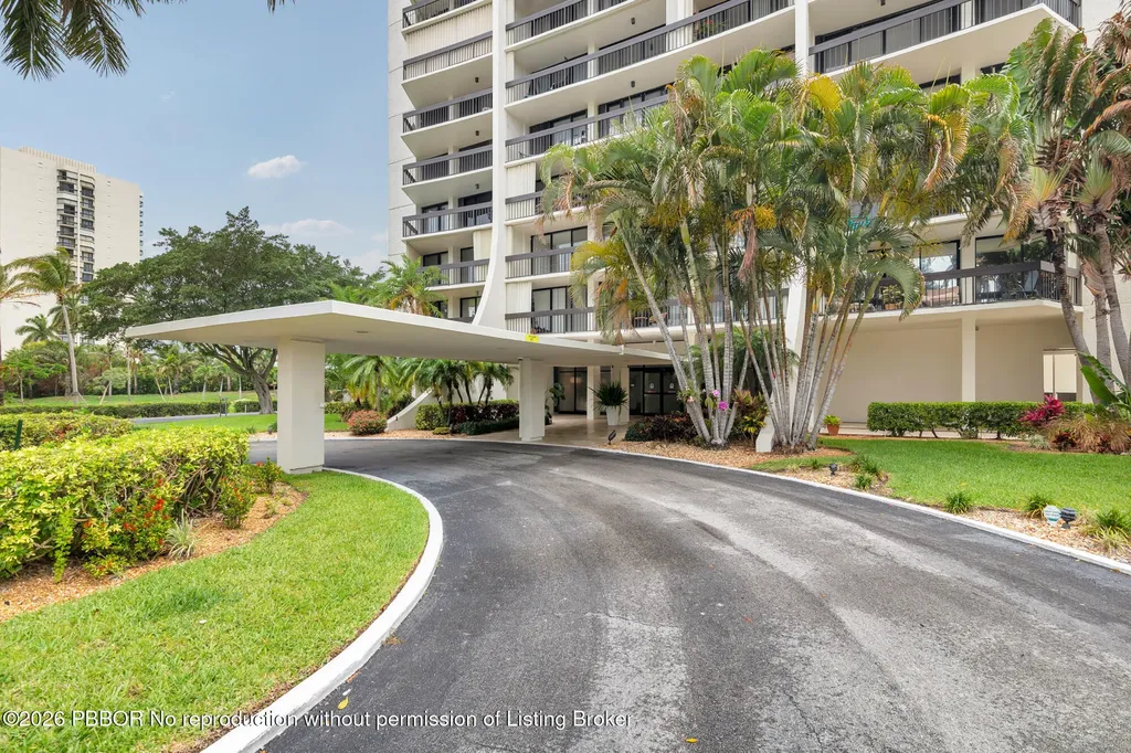 2000 Presidential Way West Palm Beach FL 33401
