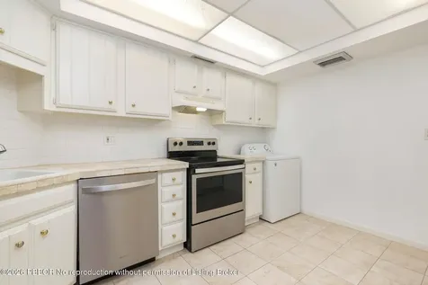 2000 Presidential Way West Palm Beach FL 33401