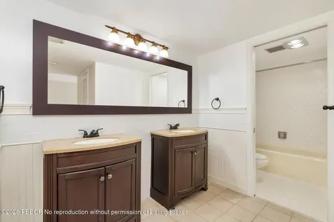 2000 Presidential Way West Palm Beach FL 33401