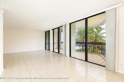 2000 Presidential Way West Palm Beach FL 33401