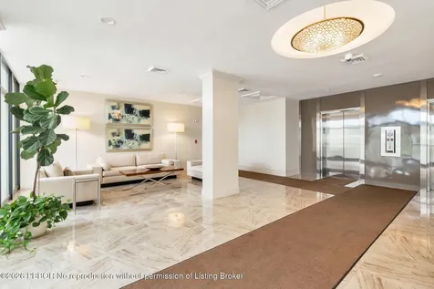 2000 Presidential Way West Palm Beach FL 33401