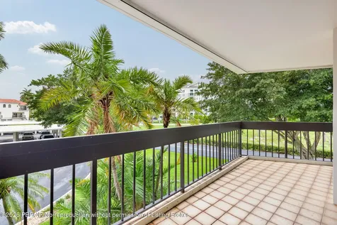 2000 Presidential Way West Palm Beach FL 33401