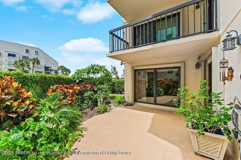 372 Golfview Road North Palm Beach FL 33408