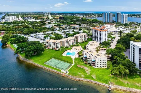 372 Golfview Road North Palm Beach FL 33408