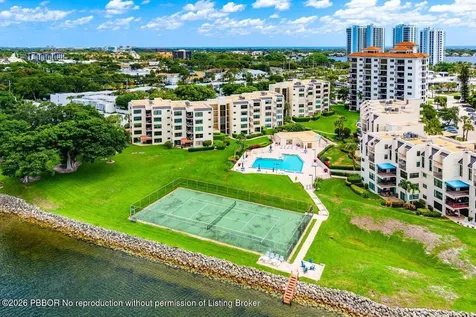 372 Golfview Road North Palm Beach FL 33408