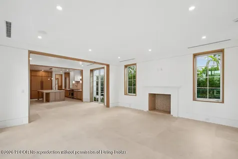 125 Worth Court N West Palm Beach FL 33405