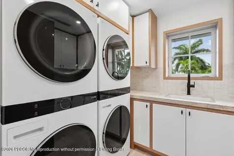 125 Worth Court N West Palm Beach FL 33405