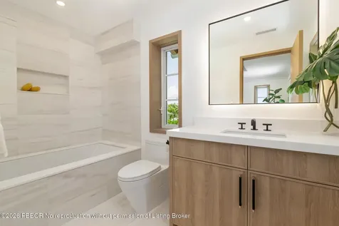 125 Worth Court N West Palm Beach FL 33405