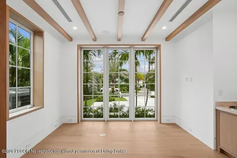125 Worth Court N West Palm Beach FL 33405