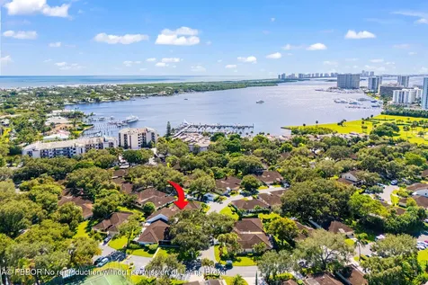 11352 Briarwood Place North Palm Beach FL 33408