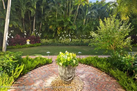 9 Via Vizcaya Palm Beach FL 33480