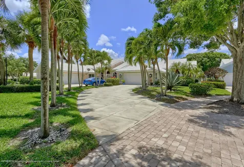 2760 Clubhouse Pointe West Palm Beach FL 33409