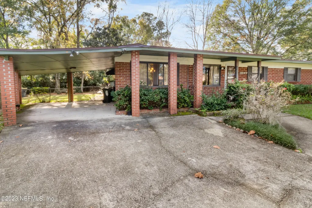 6168 Bassanova Court Jacksonville FL 32209