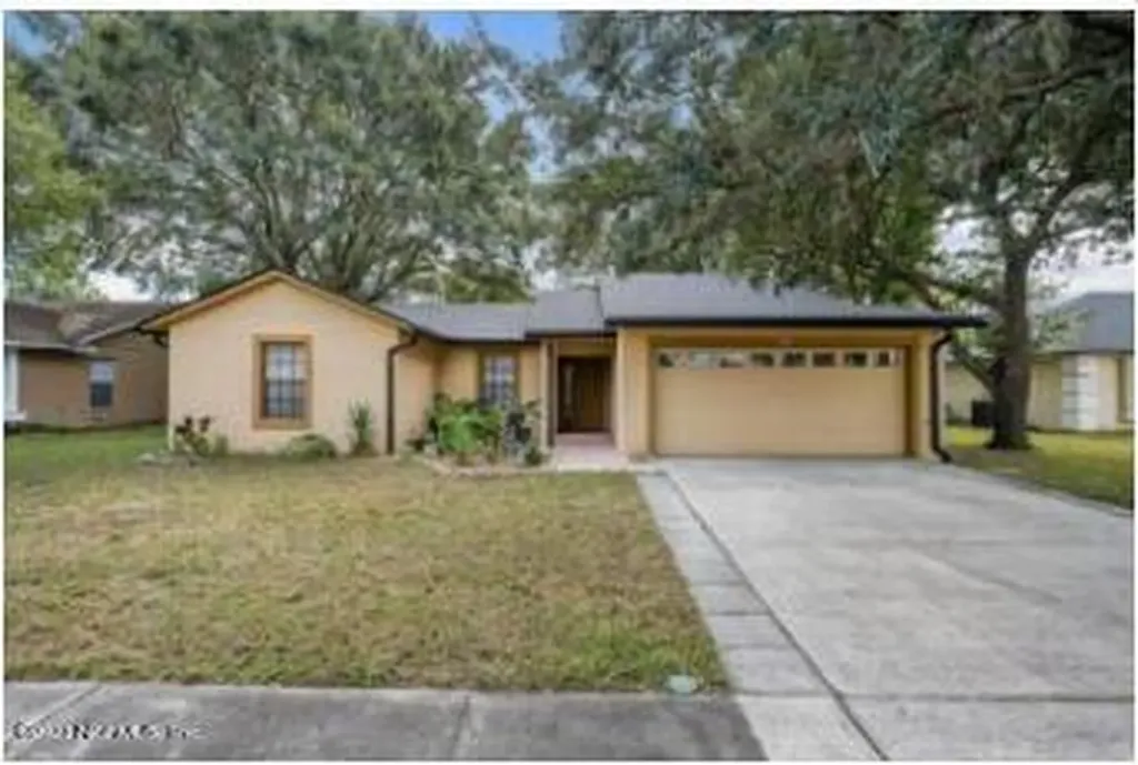 9932 Earlston Street Orlando FL 32817