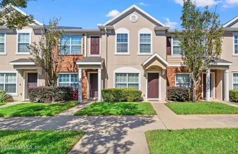 8105 Summer Point Court Jacksonville FL 32256