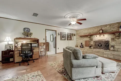 111 Marsh Lane Palatka FL 32177