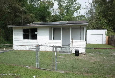 8525 Peach Street Jacksonville FL 32220