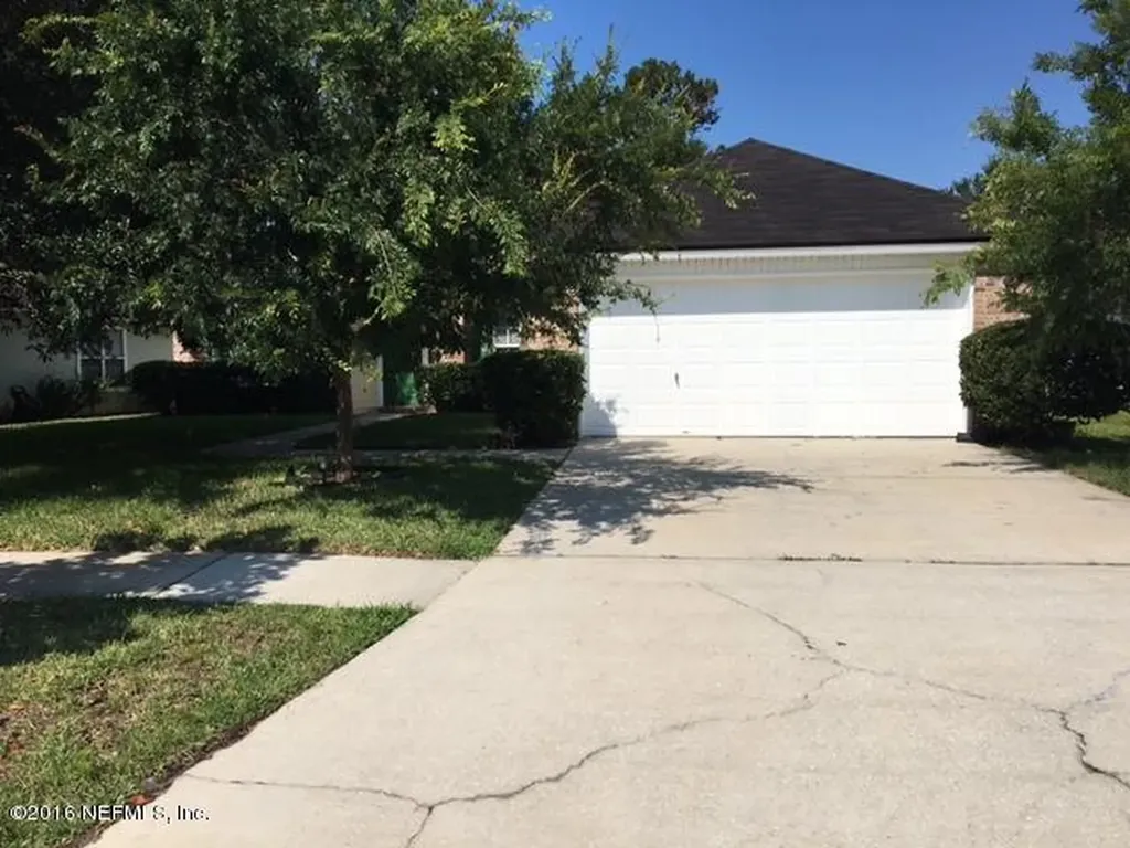 2422 Coachman Lakes Drive Jacksonville FL 32246