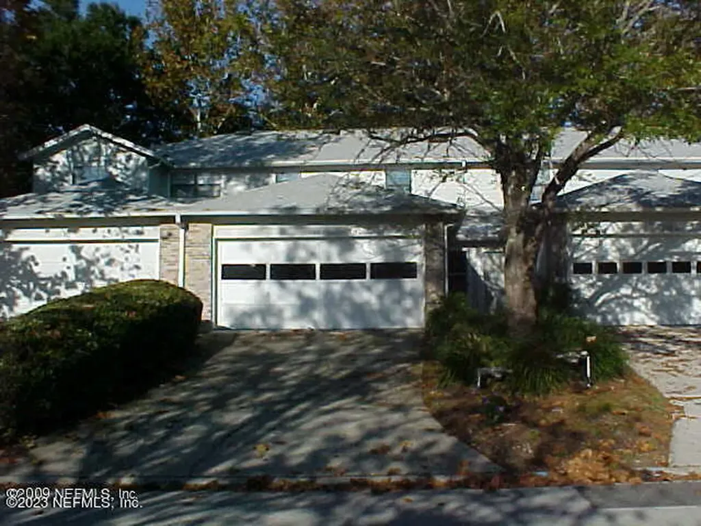 3981 Meadowview Drive N Jacksonville FL 32225