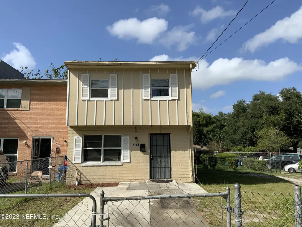 7144 Ken Knight Drive E Jacksonville FL 32209