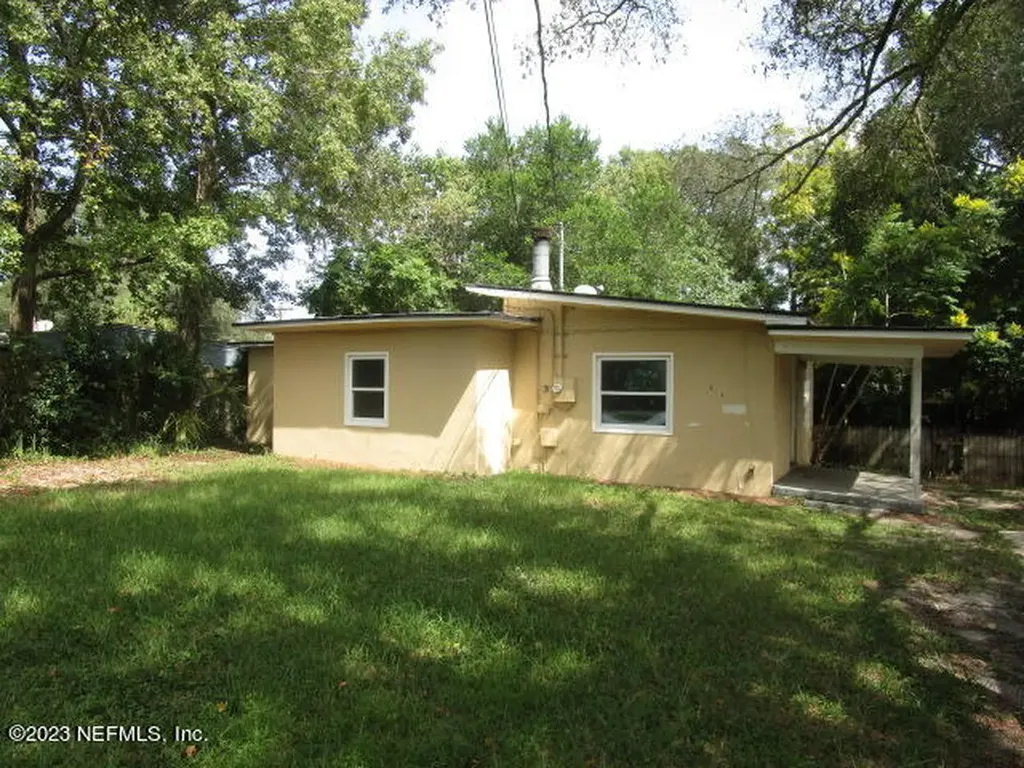 3811 Peach Drive Jacksonville FL 32246