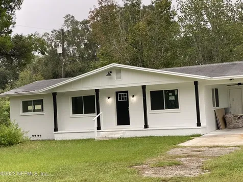 7815 SE Us Highway 301 Hawthorne FL 32640