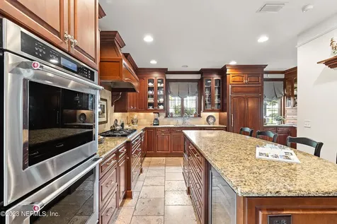 1816 Avondale Circle Jacksonville FL 32205