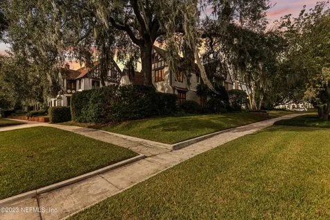 1816 Avondale Circle Jacksonville FL 32205