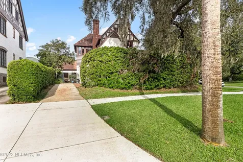 1816 Avondale Circle Jacksonville FL 32205