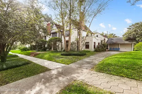 1816 Avondale Circle Jacksonville FL 32205