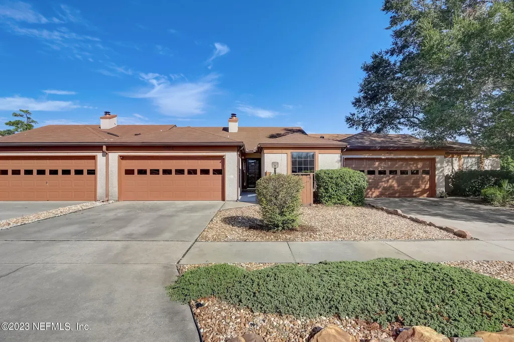 9733 Fawn Brook Circle N Jacksonville FL 32256